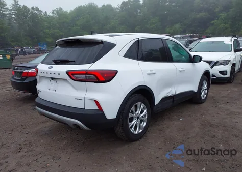 2023 Ford Escape Active z USA, uszkodzony, nr VIN 1FMCU9GN8PUA45113